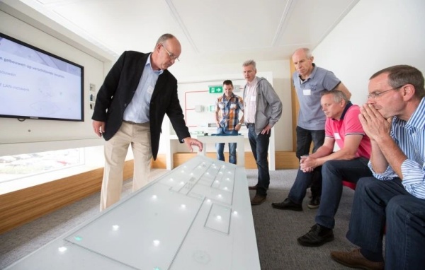 照明企業展廳設計案例分享