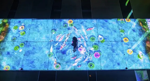 LED 地磚屏點(diǎn)亮展廳的靈動之光