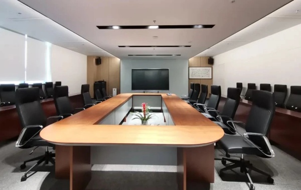 紅色廣場(chǎng)展廳設(shè)計(jì)賞析